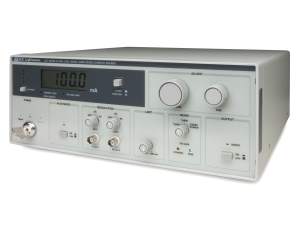 Low Noise Battery Powered 500 mA Laser Diode Drivers Low Noise Battery Powered 500 mA Laser Diode Drivers