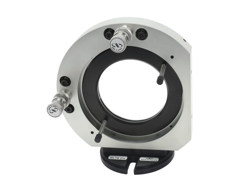 Low Wavefront Distortion Gimbal Mirror Mounts