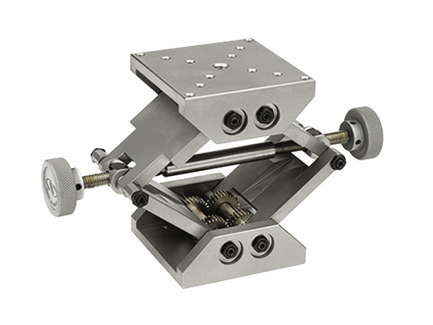 Compact, Fast Travel Lab Jacks