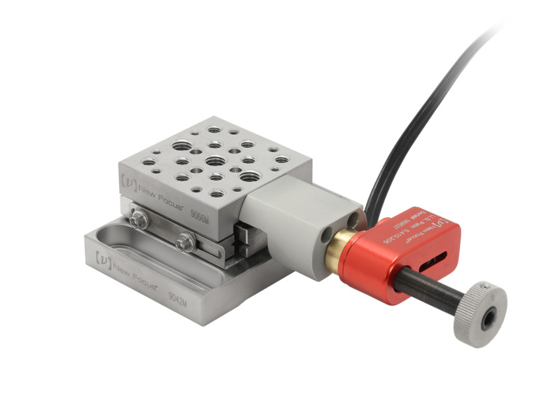 0.5 in. Travel Crossed-Roller Bearing Piezo Stages
