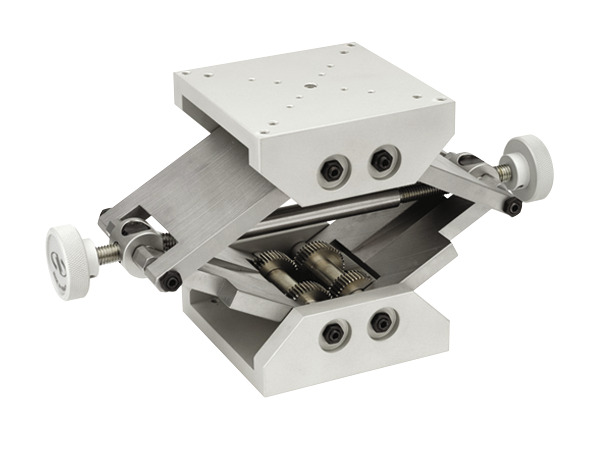 Compact, Fast Travel Lab Jacks