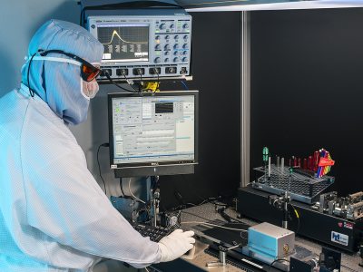 Applications Lab blue laser setup